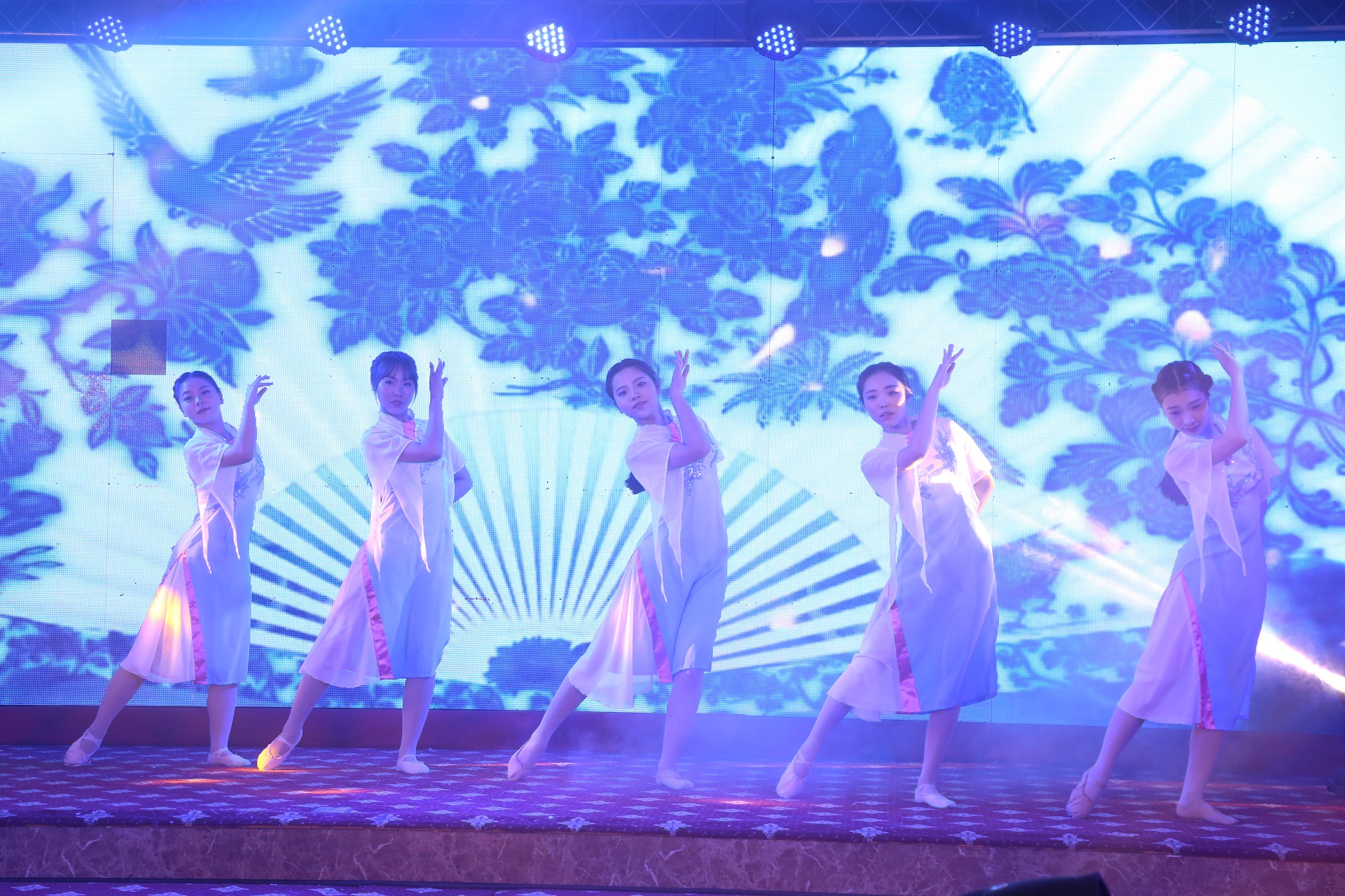 立博·Ladbrokes(中国游)官方网站